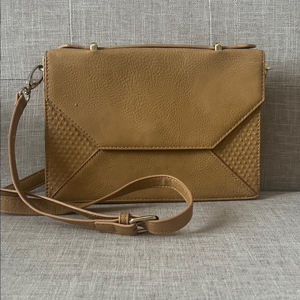 Tan Crossbody Envelope Bag - Classic Women's Shoulder Bag